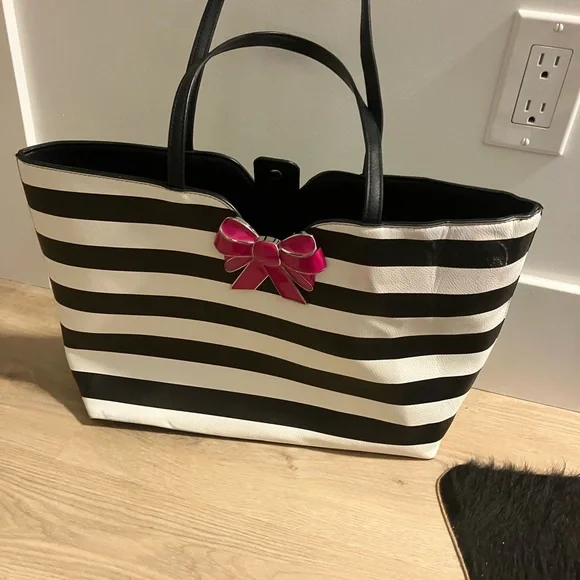 Betsey Johnson Black and White Striped Tote Bag with Pink Bow - Picture 1 of 4